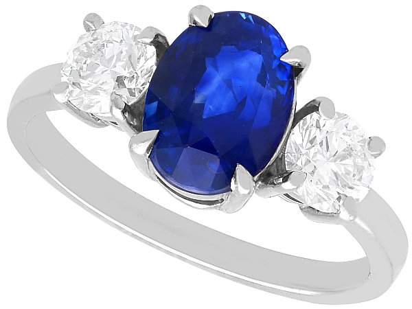 Vintage Oval cut Ceylon Sapphire Ring