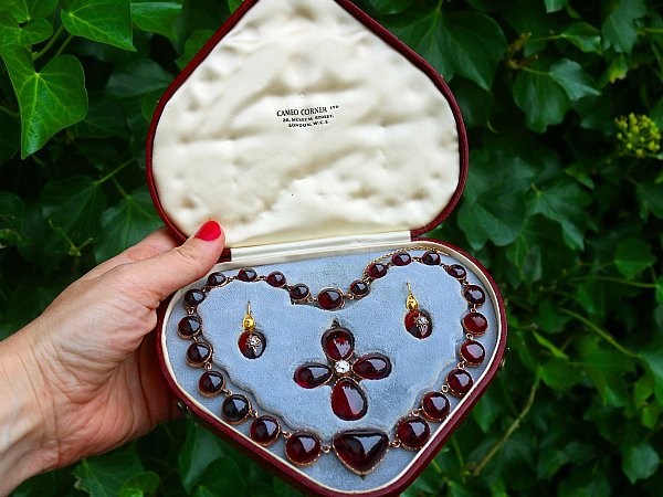 garnet jewellery set 