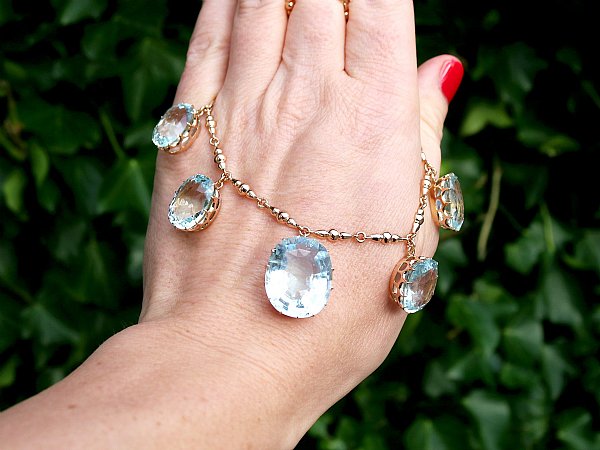 gold aquamarine necklace