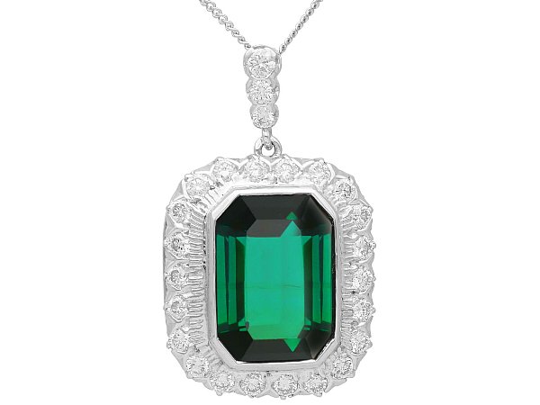 tourmaline pendant in gold