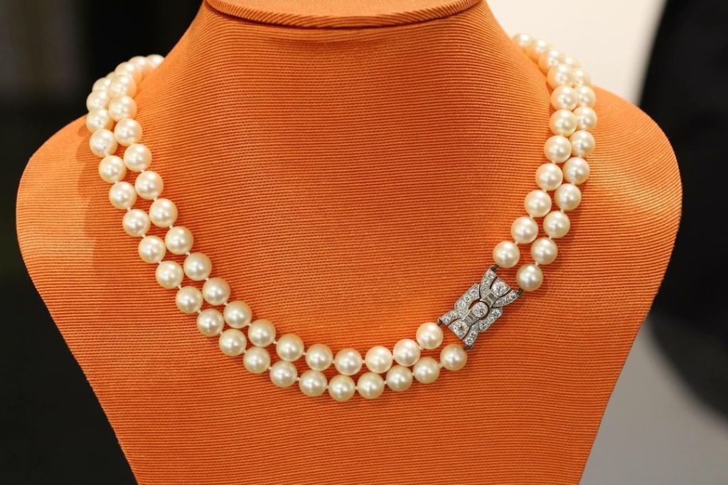 Pearl necklace