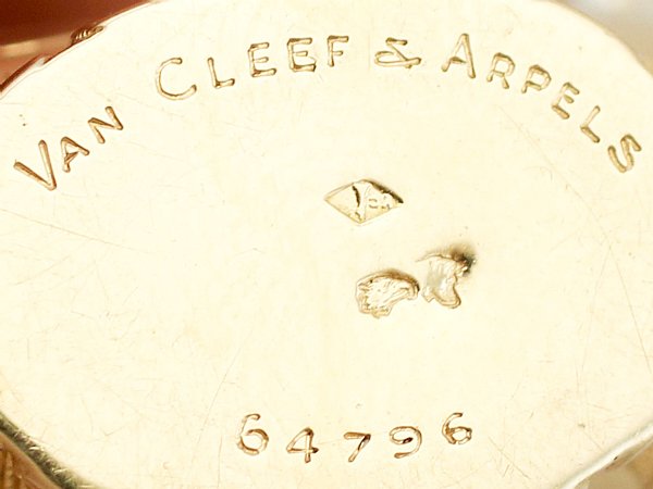 Van Cleef & Arpels Hallmarks