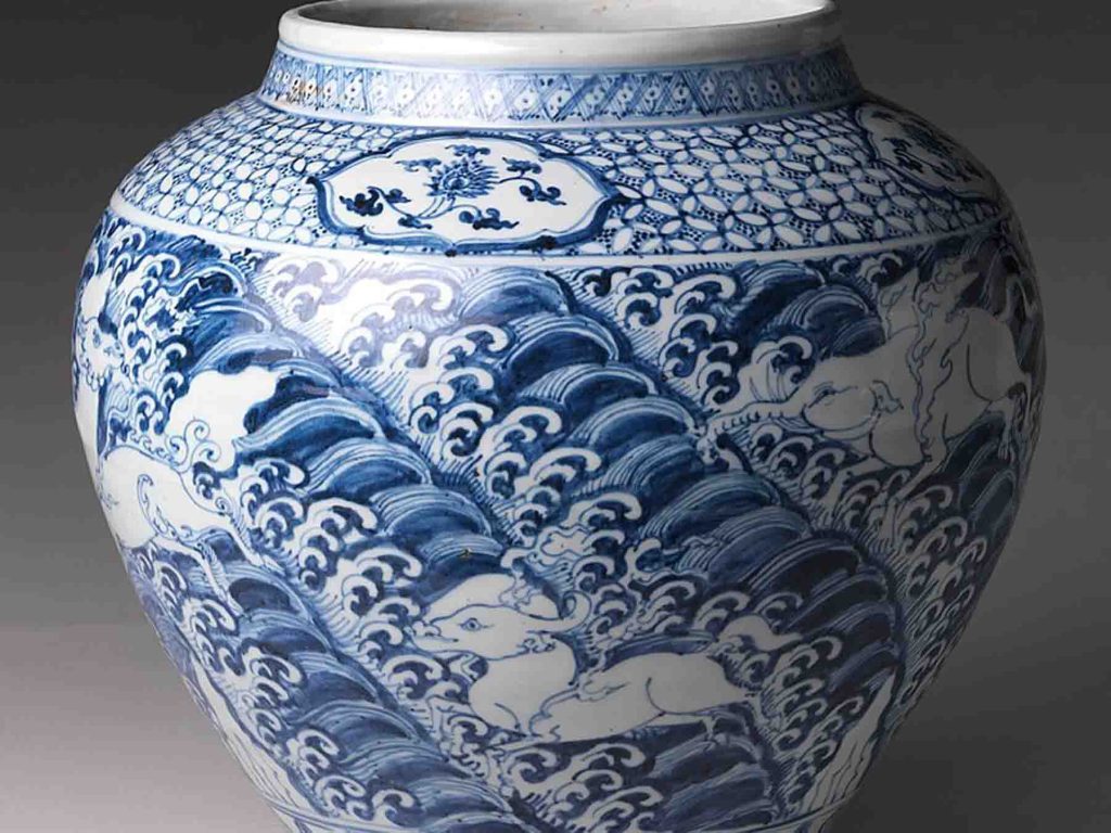 Most Valuable Antique Dishes in the World