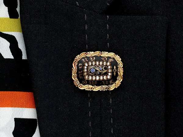 Trendy Victorian Brooch