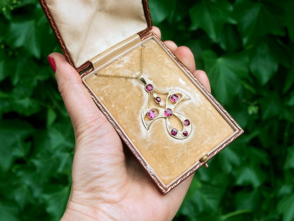 Etiquette for Inheritance Jewellery
