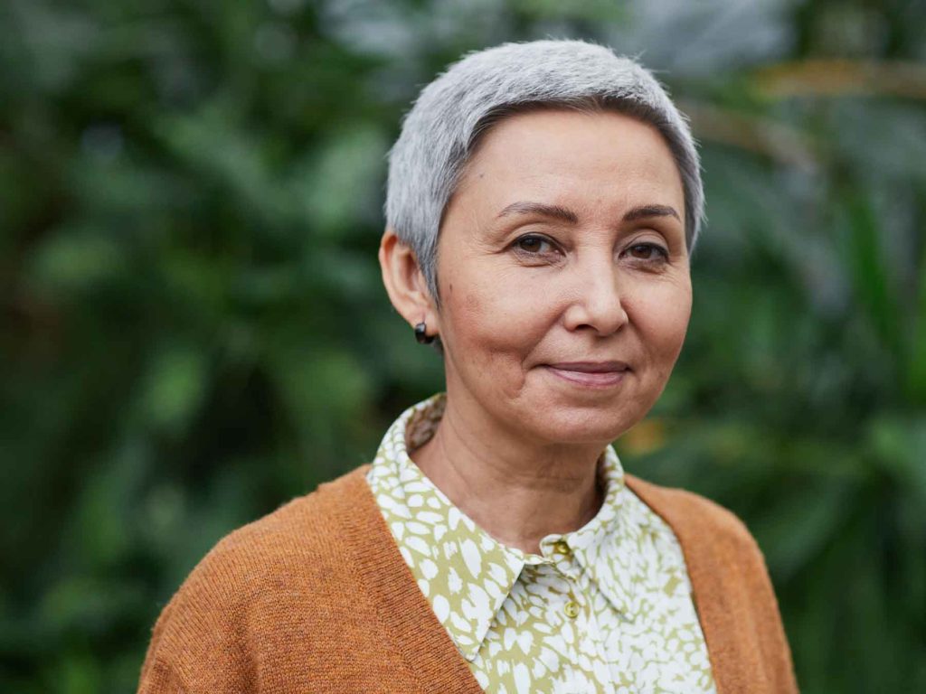 What Earrings Go with Short Grey Hair
