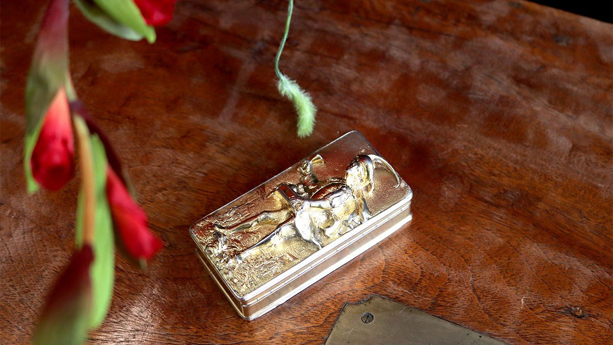 snuff box