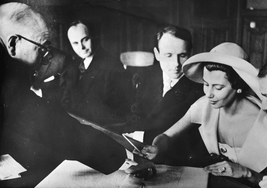 Socialite Nina Dyer and Prince Sadruddin Aga Khan