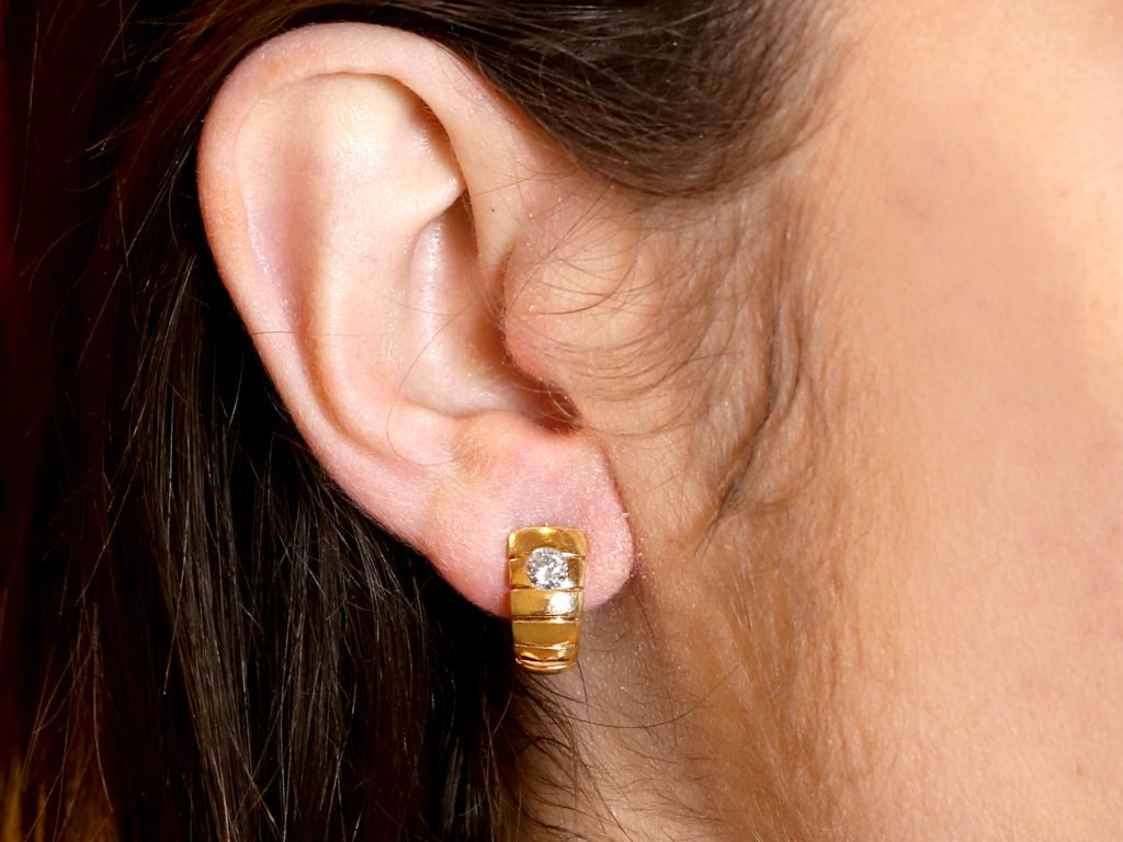 gold hoop earrings with diamond 