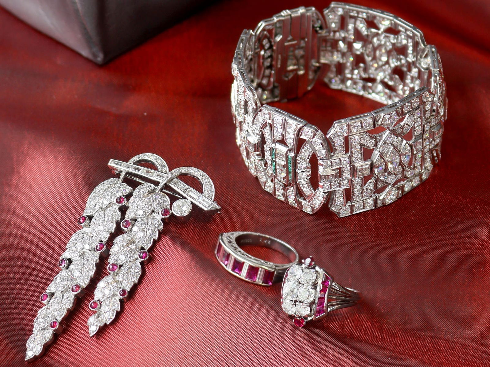 gemstone jewellery