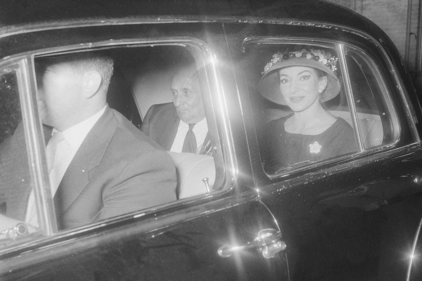 Arrival of the singer Maria Meneghini Callas at Schiphol,