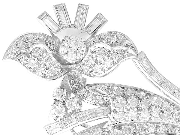 brooch close up