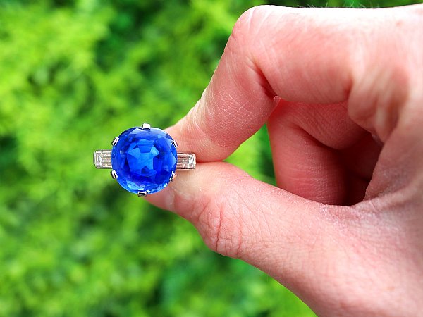 sapphire diamond ring 
