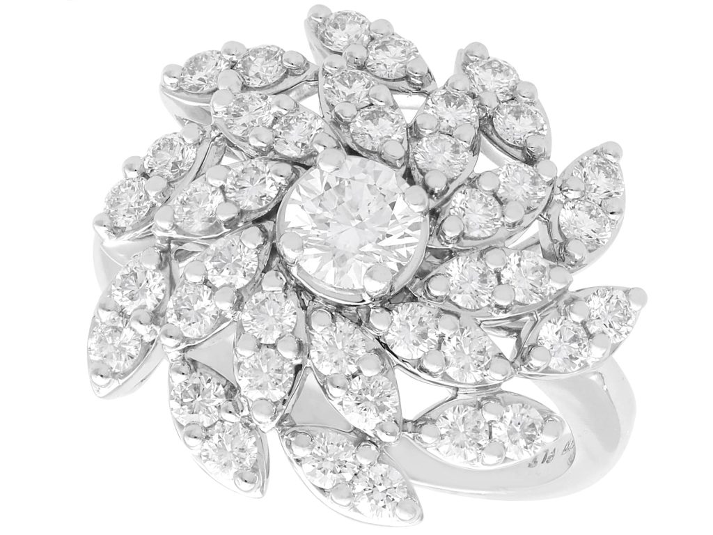Diamond Flowerl Halo Ring