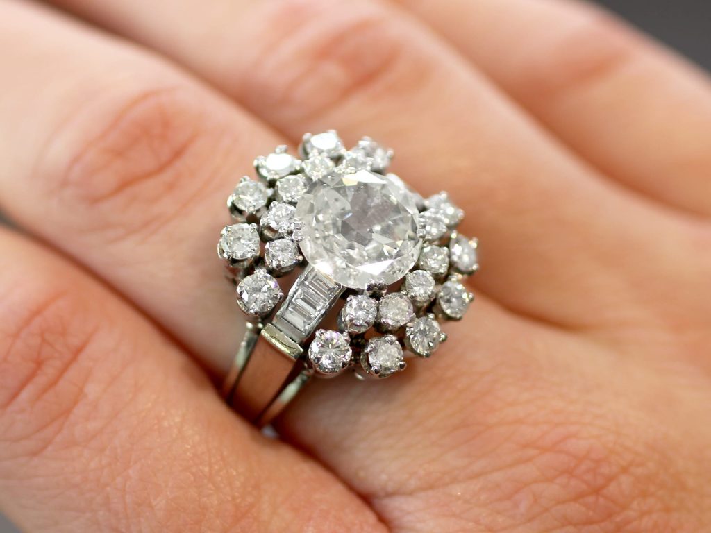 diamond platinum cluster ring