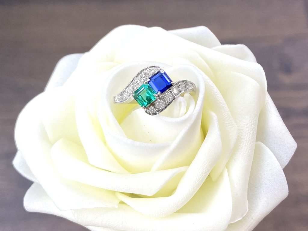 Emerald Twist Ring