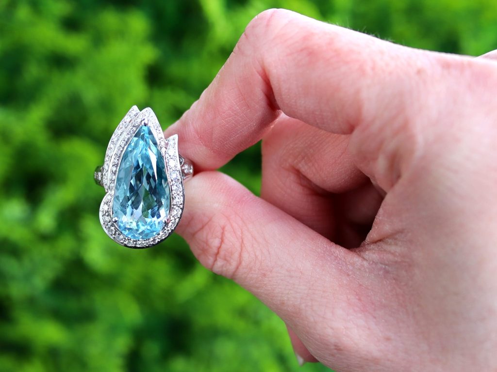 aquamarine diamond ring outside 