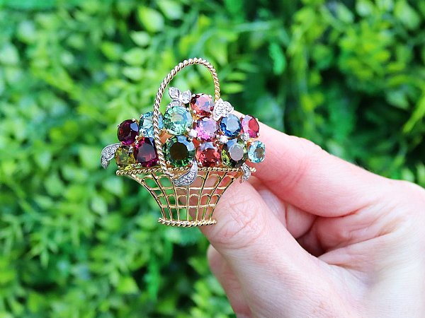 flower basket brooch outside