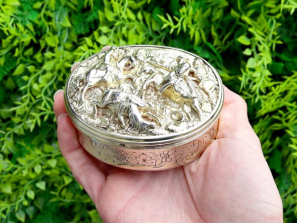 gold snuff box