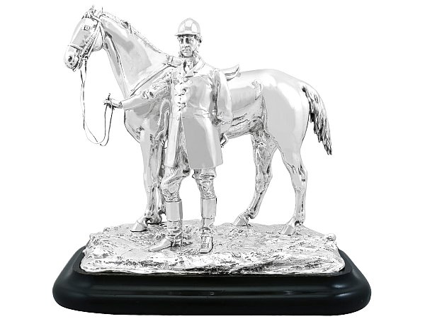 silver horse ornament 