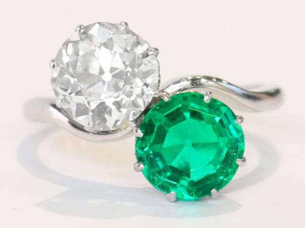 emerald and diamond ring 