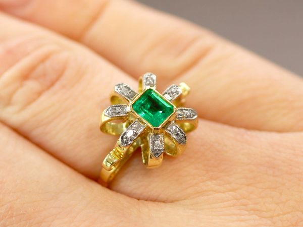 emerald flower ring 