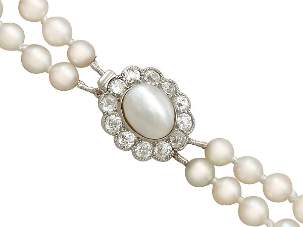 close up on pearl necklace 