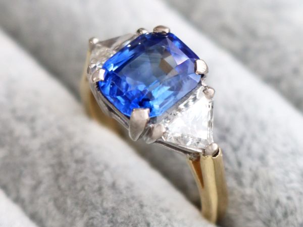 sapphire and diamond ring 