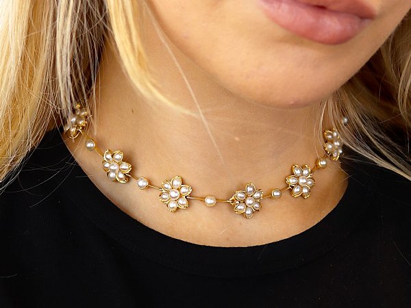 victorian pearl necklace