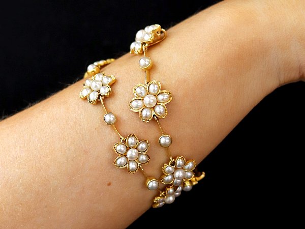 victorian pearl bracelet
